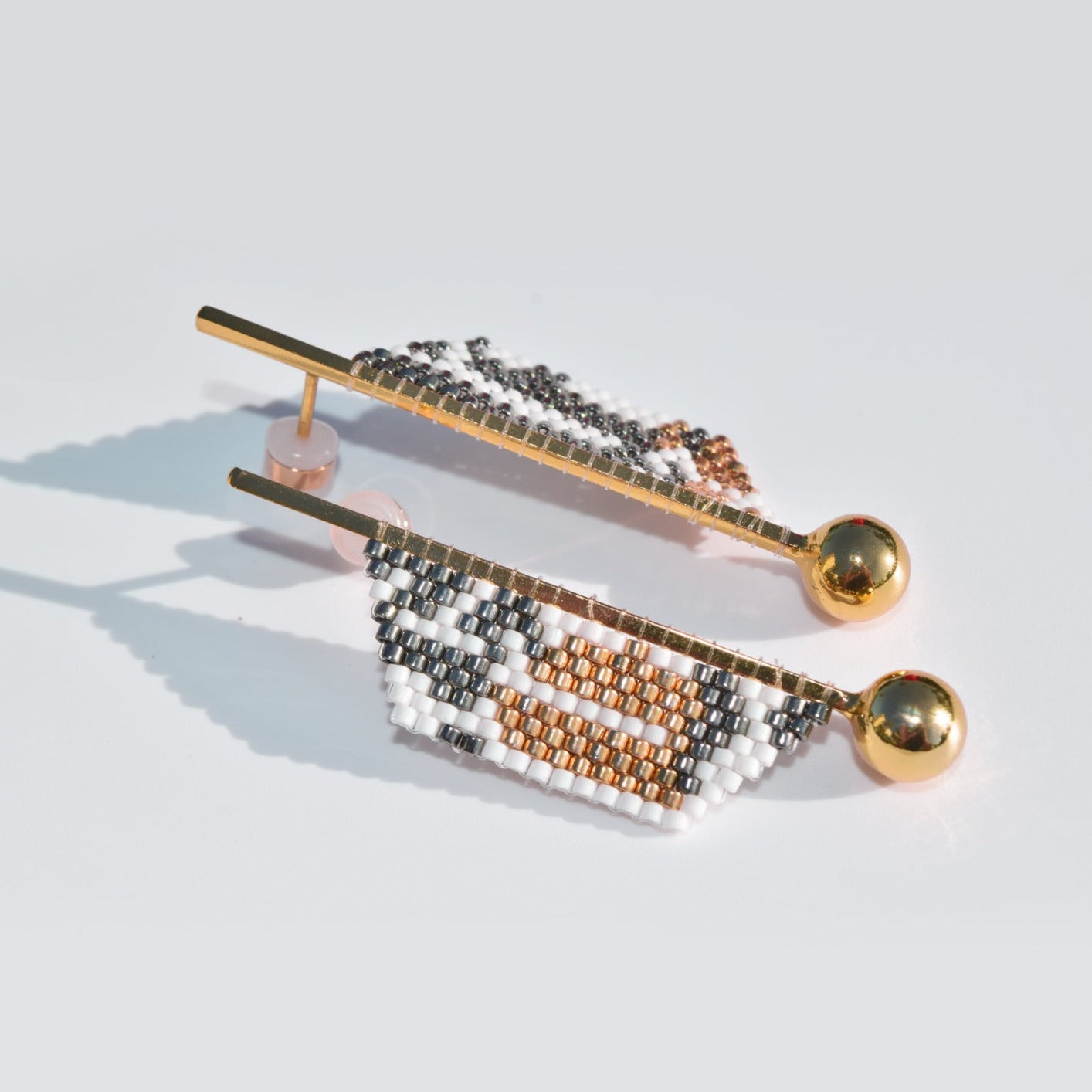 CAMO EARRINGS IN GOLD, GRAY AND WHITE COLORS