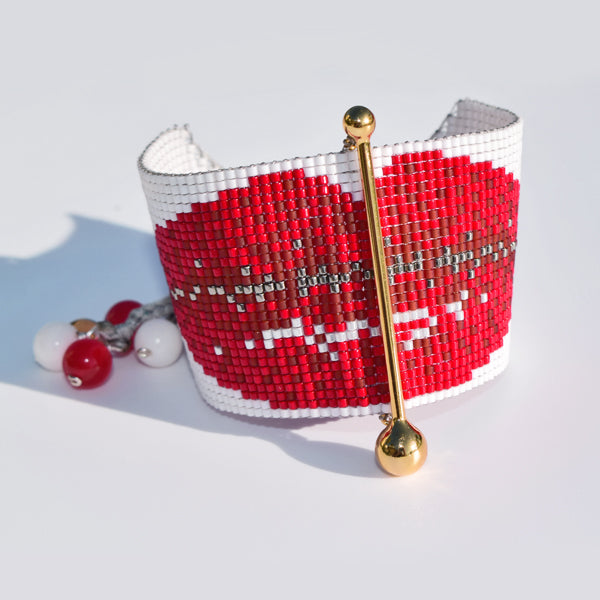 LIPS BRACELET IN WHITE AND RED