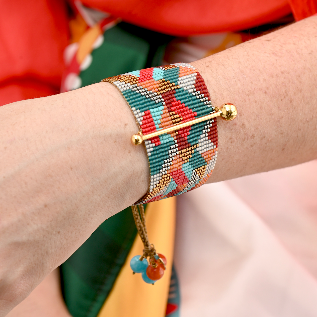 FINE ART BRACELET IN BRONZE, GUNMETAL, TURQUOISE, AQUA, RED, BURGUNDY, ORANGE AND PEARL
