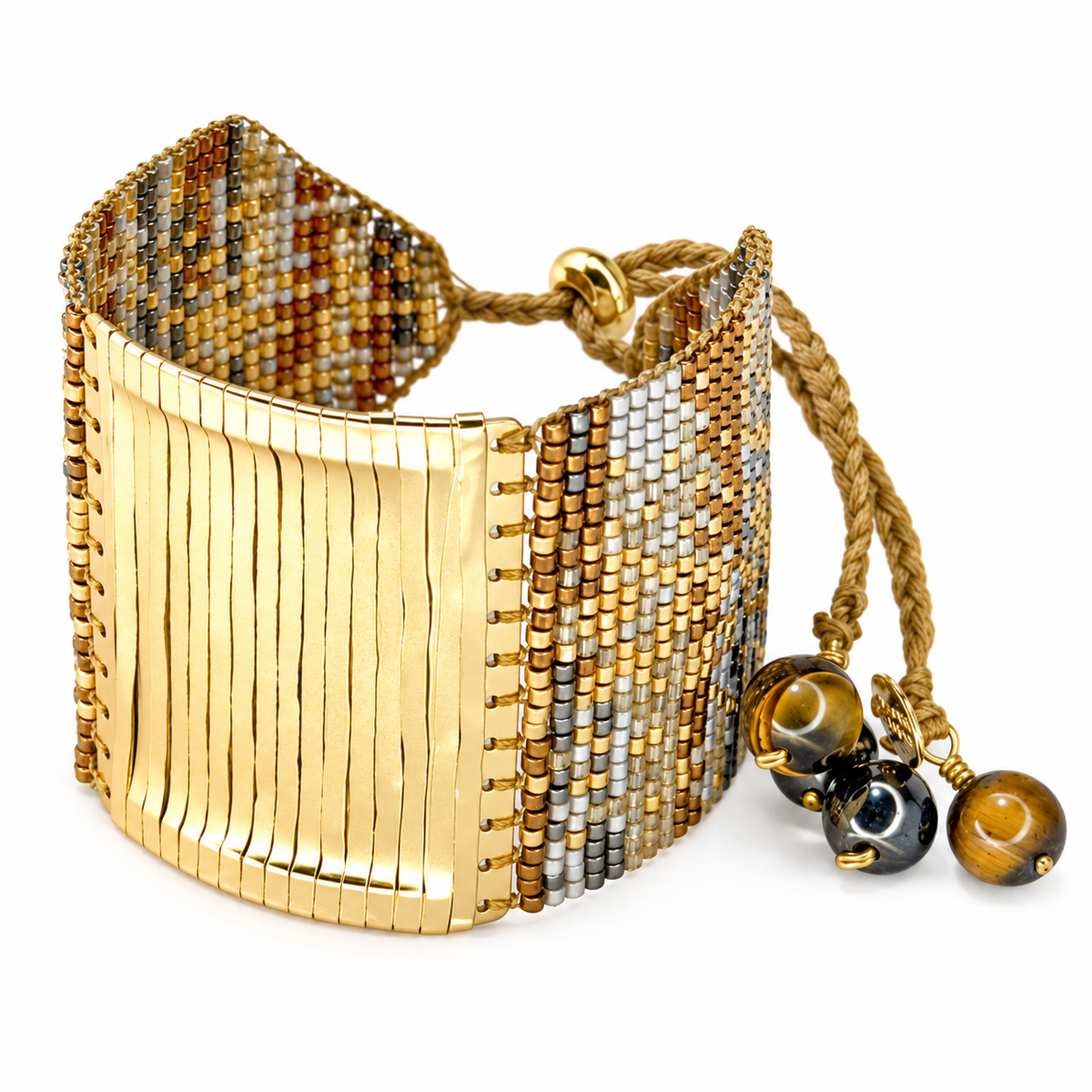 100% HANDMADE - 100% HUMAN
Socially responsible jewelry handcrafted in Colombia by local artisans