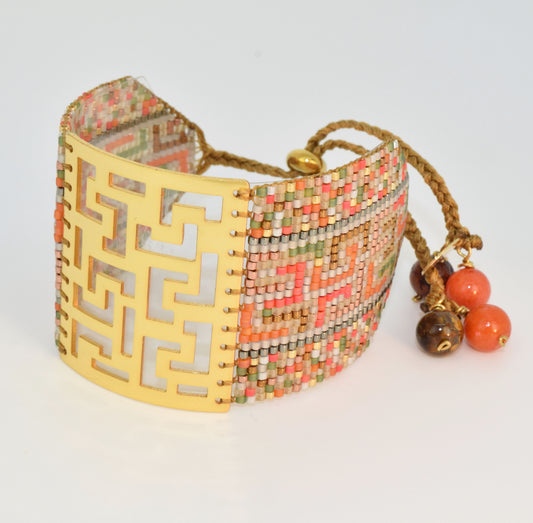 RHODOS BRACELET IN GOLD WITH CORAL AND NEUTRAL COLORS