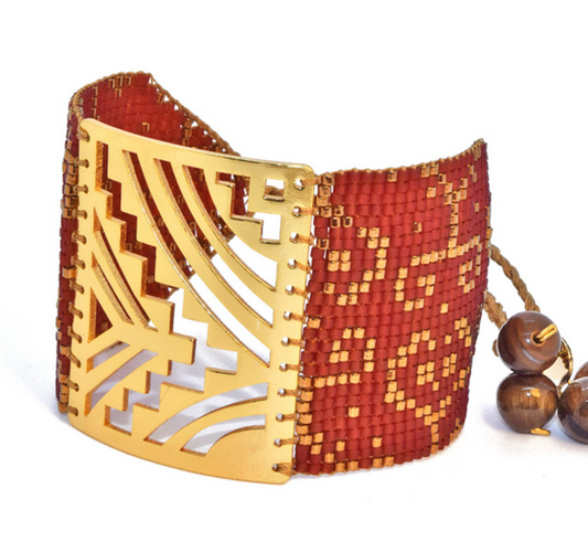 TRIBAL BRACELET IN GOLD AND DEEP RED