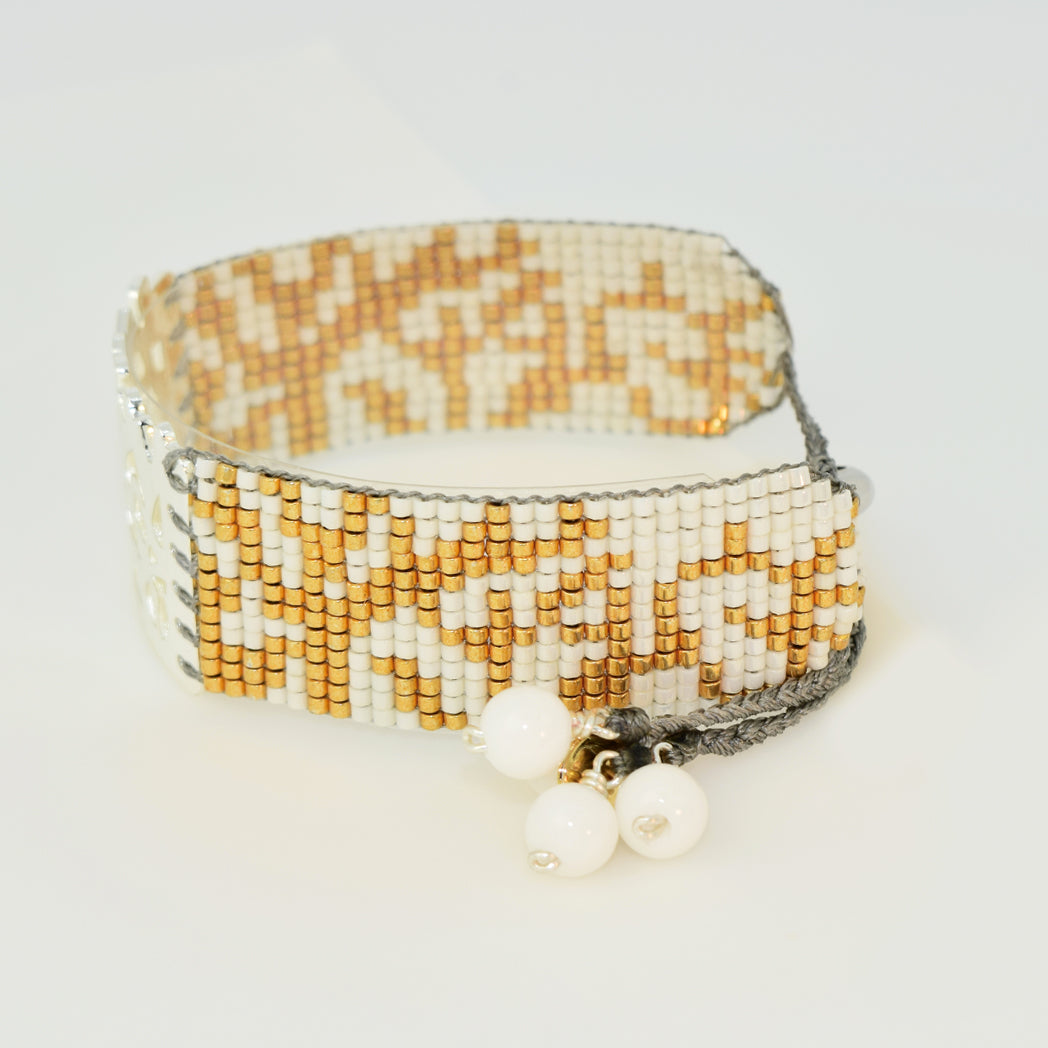 OCEANTREE BRACELET IN GOLD AND WHITE PEARL COLORS